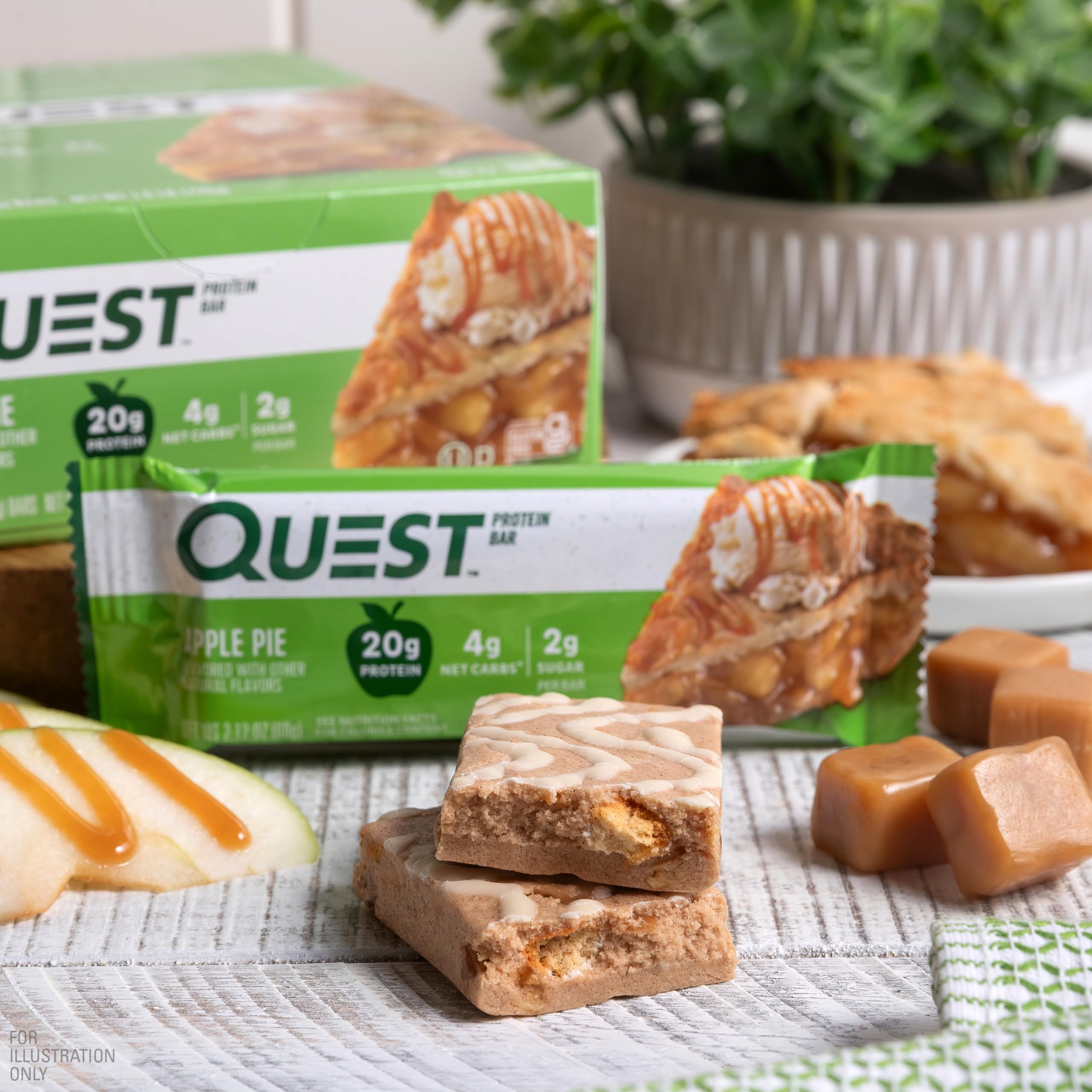 Quest barra Apple Pie en mano demostrando tamaño práctico y fácil transporte
