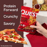 Quest chips en un bol junto a tomate y queso mostrando ingredientes