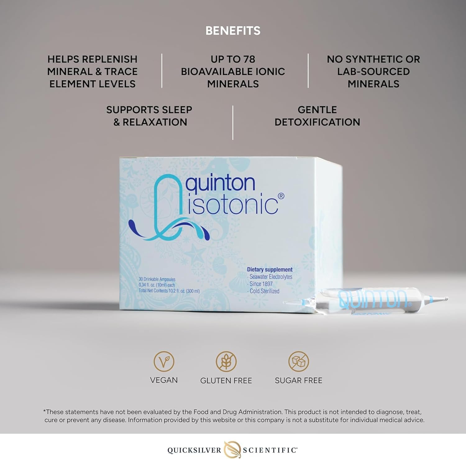 Quicksilver Scientific ampolla en mano durante viaje para hidratación inmediata