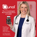 Qunol cápsula en mano muestra tamaño real y facilidad de ingestión