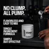 RAW Pump2 disuelto en vaso mostrando mezcla sin sabor y rápida disolución