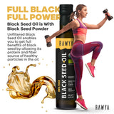 RAWYA aceite vertido en cuchara mostrando su aroma y uso culinario