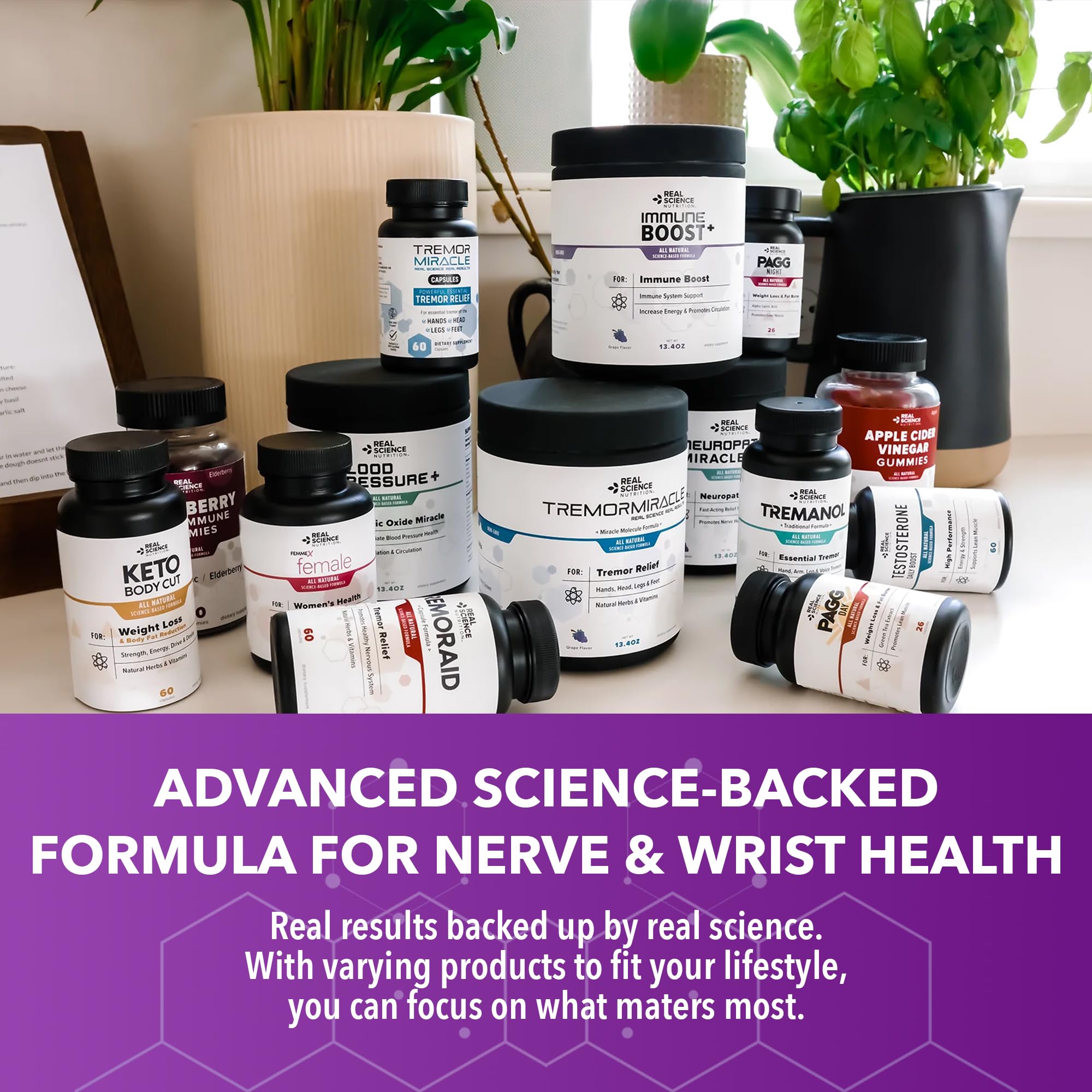 Real Science Nutrition escena de trabajo profesional con manos relajadas usando el producto