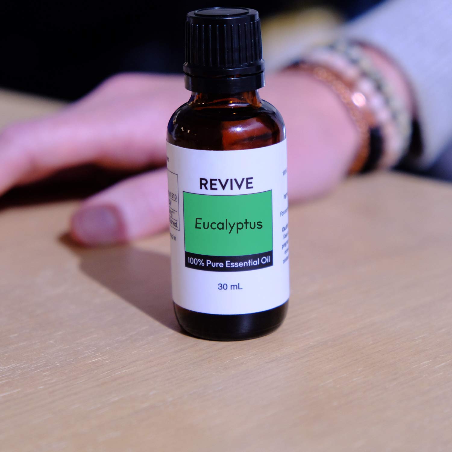 REVIVEEO etiqueta con análisis de pureza y origen visible