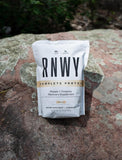 RNWY batido en entorno deportivo, apoyo post-entreno vegano
