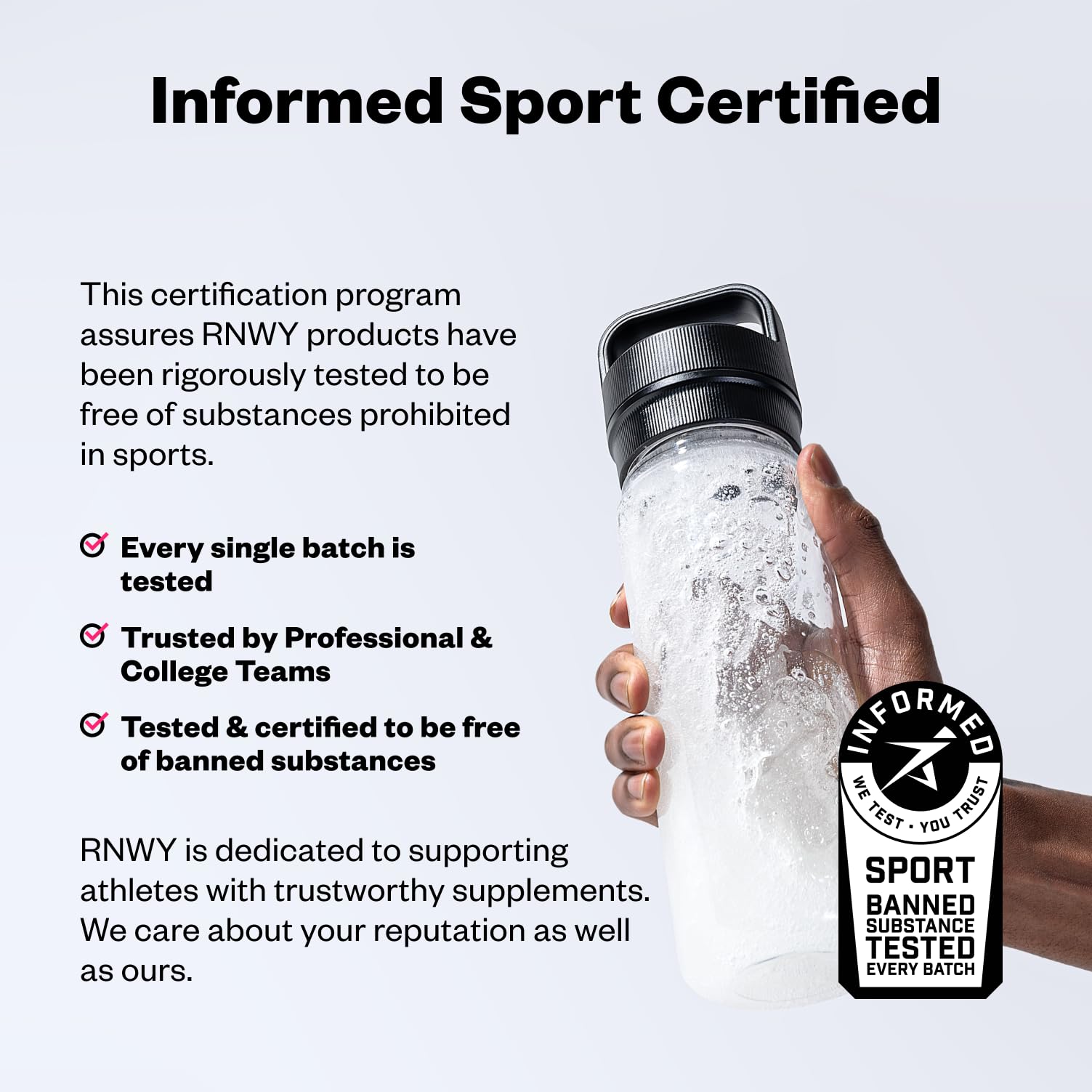 RNWY bote junto a pesas en gimnasio, apoyo durante entrenamientos intensos