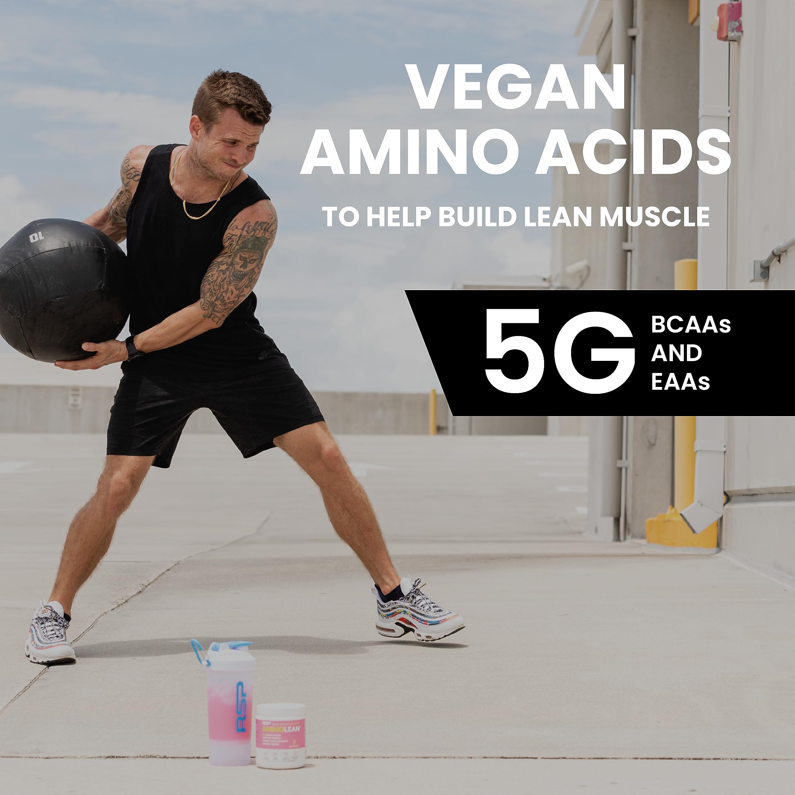 RSP NUTRITION atleta usando AminoLean en gimnasio para enfoque y energía