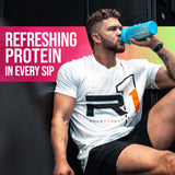 Rule 1 Proteins vaso con Clear Whey tras entrenamiento, recuperación y sabor refrescante