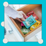 Run Gum en escritorio con portátil, enfoque y frescura durante el trabajo