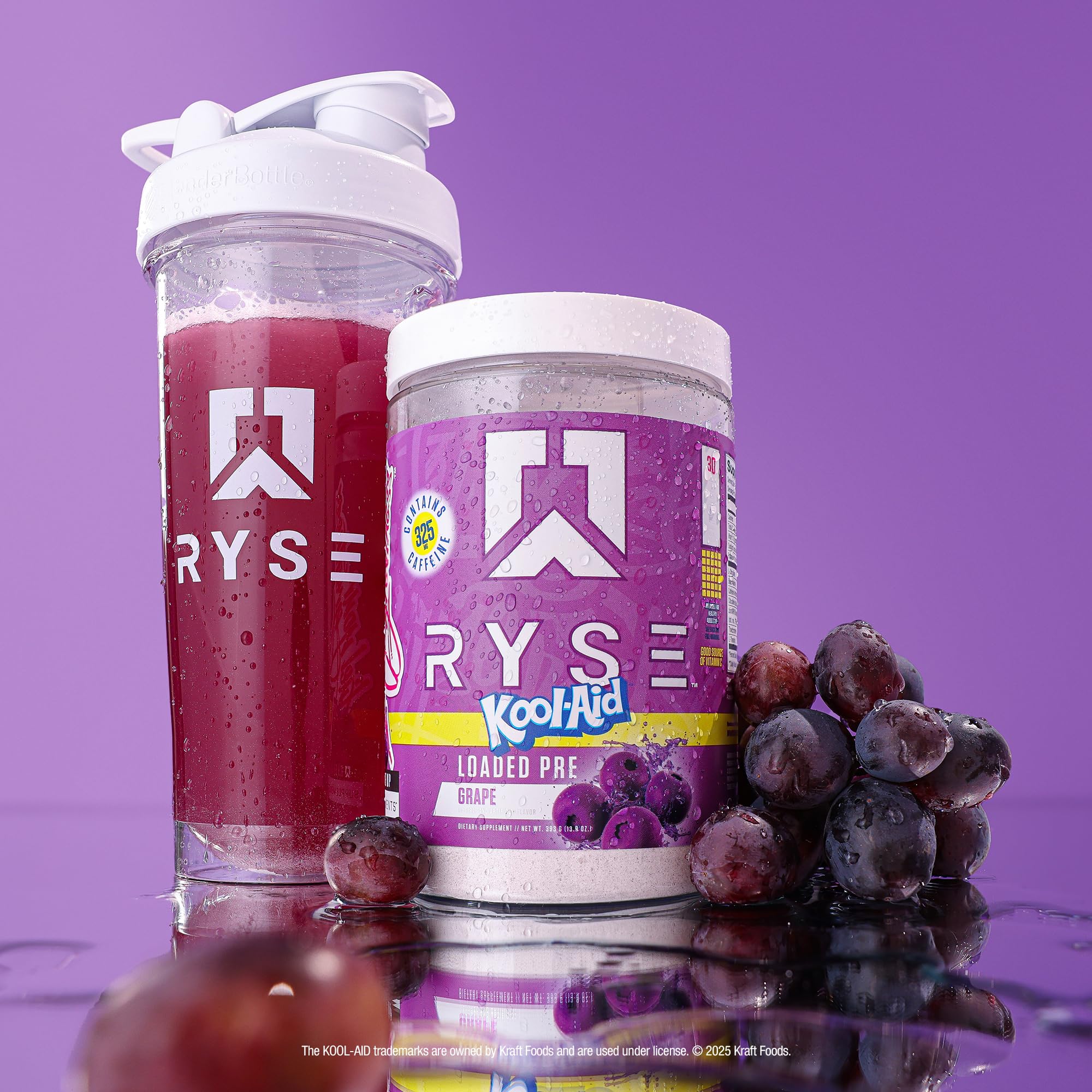 RYSE Up Supplements primer plano del polvo, textura fina que mezcla bien