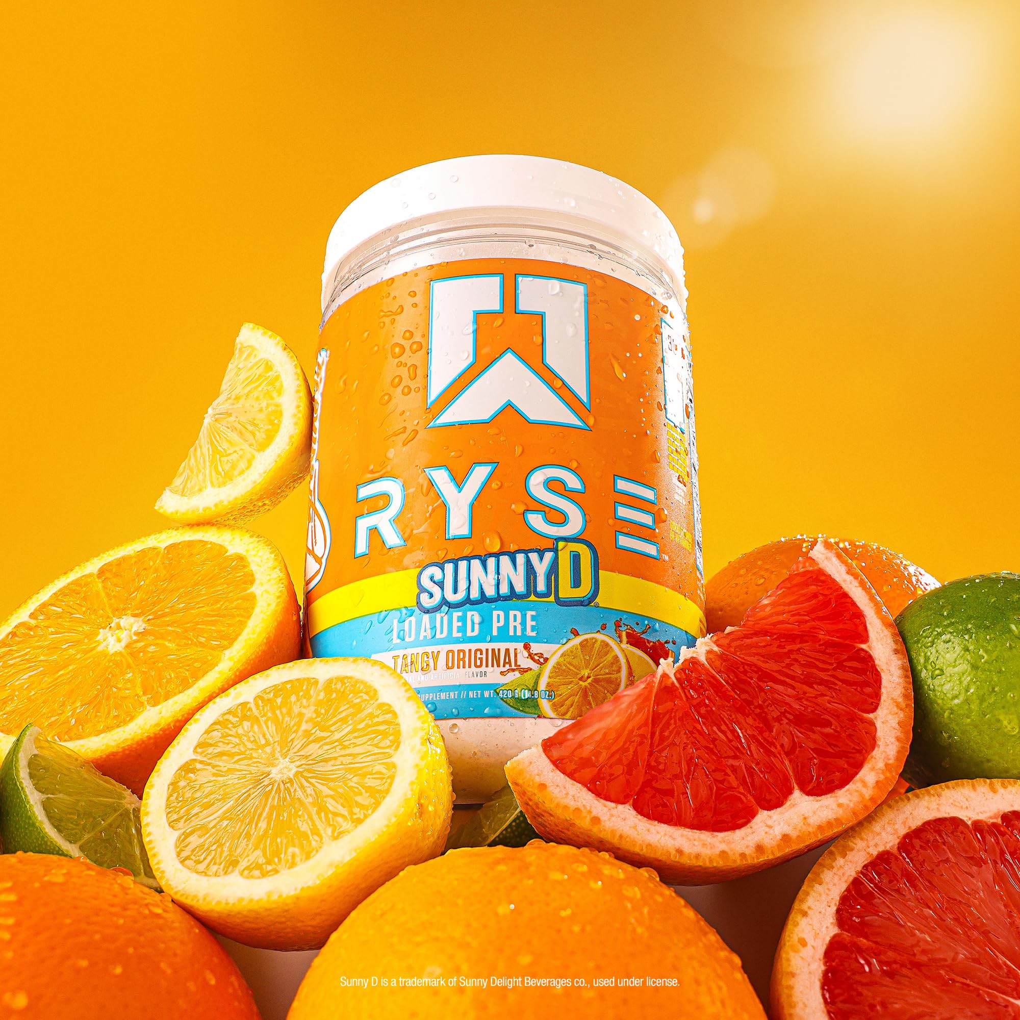 RYSE Up Supplements bebida preparada en vaso, energía lista antes del entrenamiento