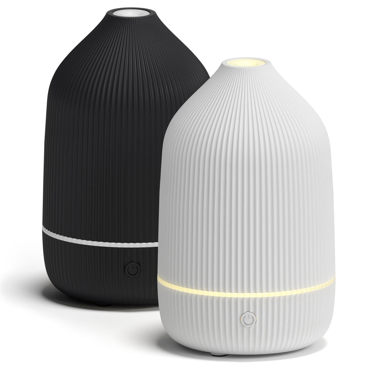 Salubrito difusor pack frontal blanco y negro, aspecto minimalista y compacto