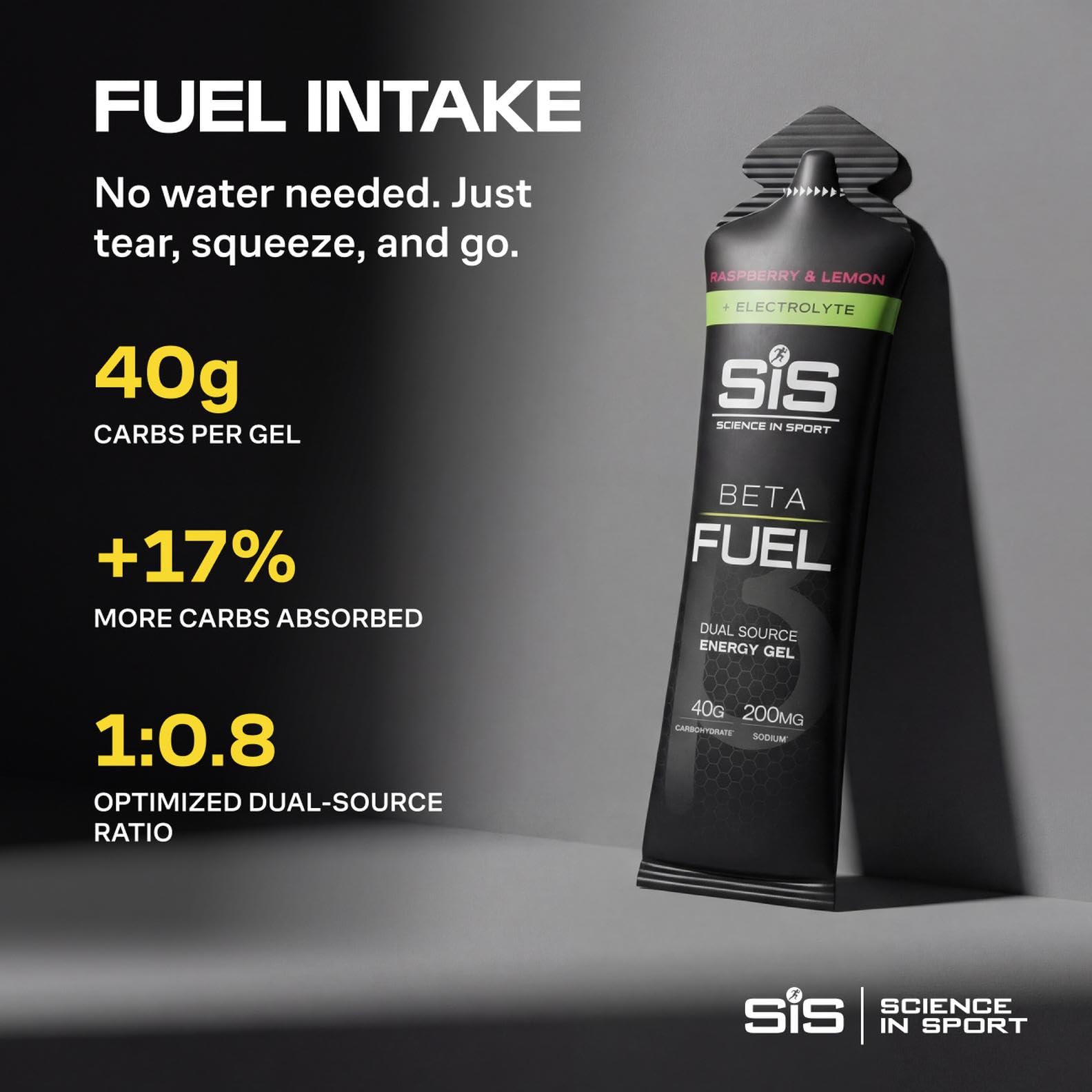 Science in Sport gel en mano durante carrera para ingesta fácil