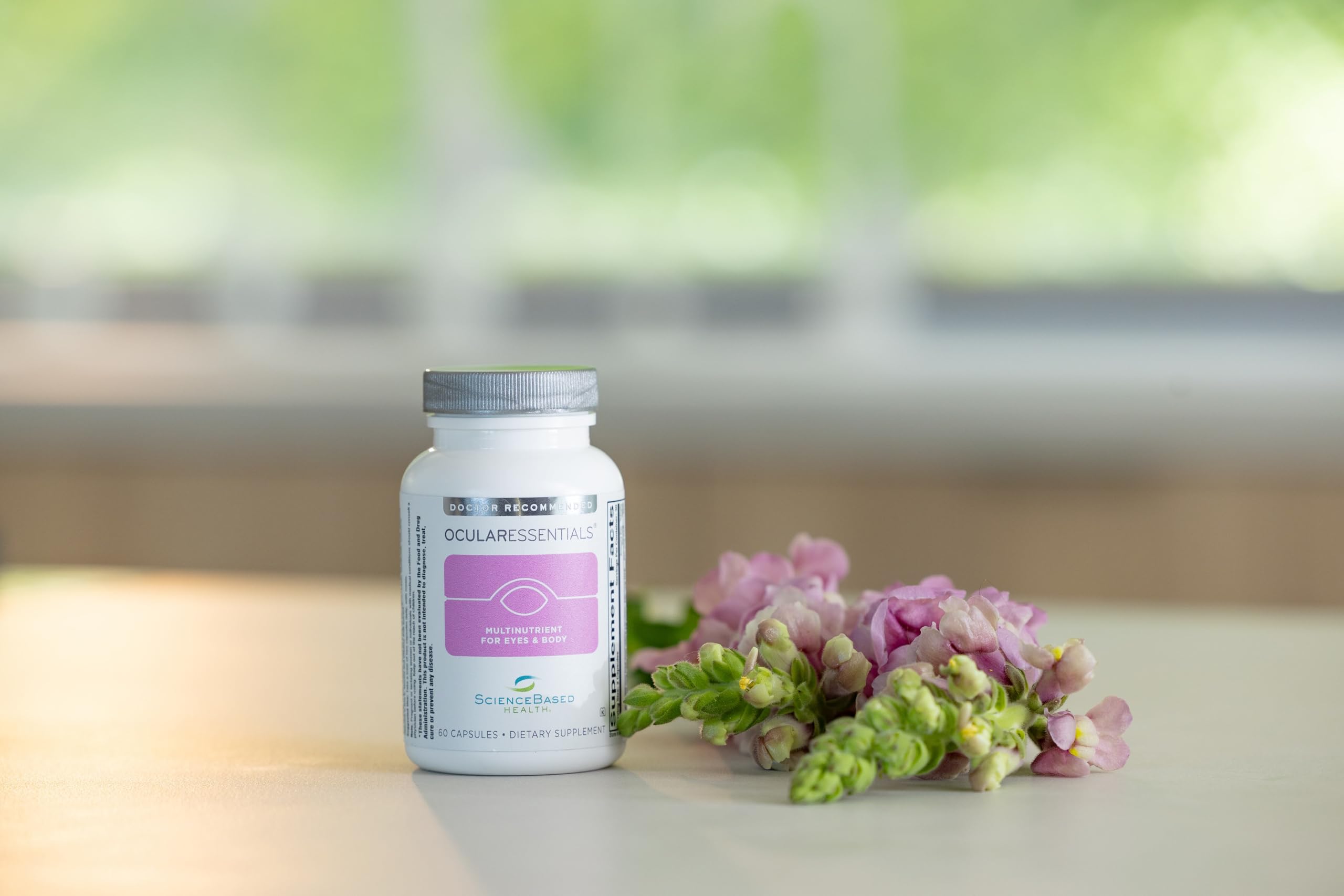 ScienceBased Health comparación de tamaño de cápsula para ver proporción
