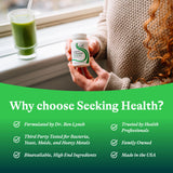 Seeking Health comparación de tamaño junto a monedas para escala