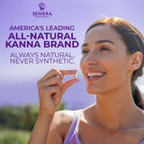SEMBRA NATURALS producto sobre escritorio representando uso diario y claridad