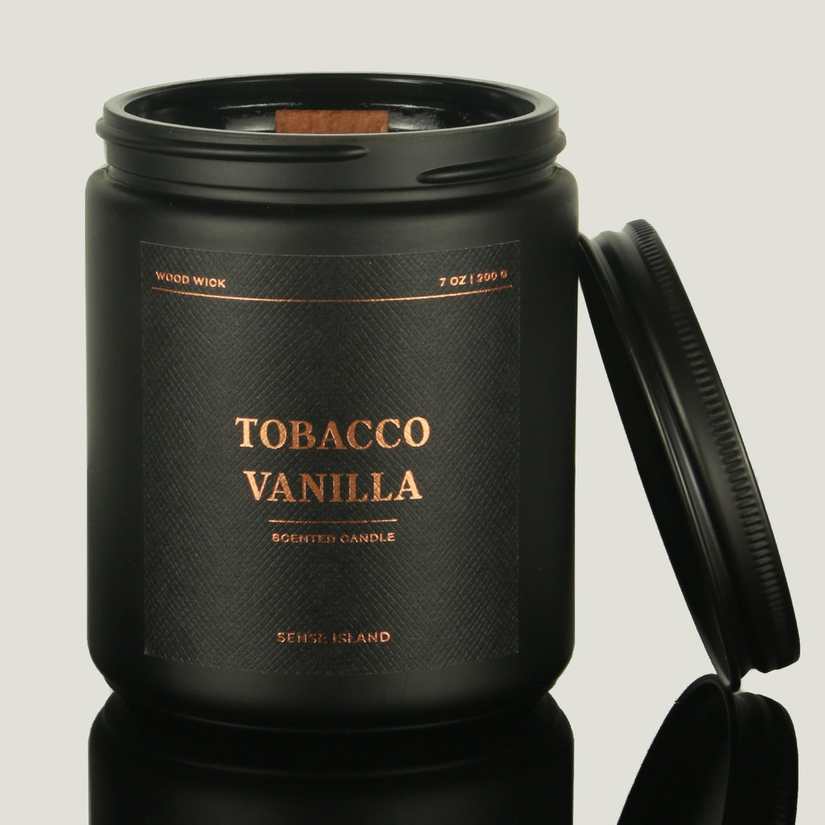 SENSE ISLAND tarro frontal negro elegante transmite lujo y aroma duradero