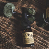 sesneslabs santal ambiente en sala mostrando aroma cálido y sofisticado