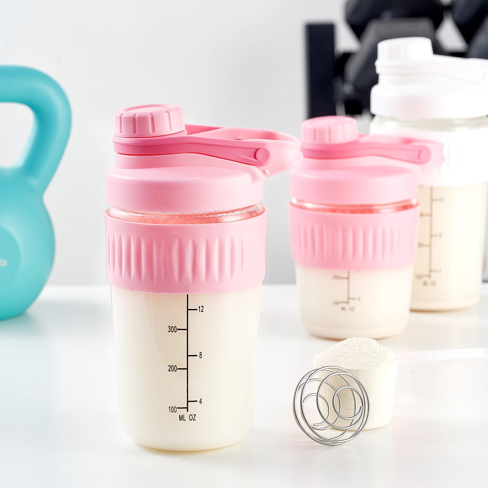 ShakeXpert botella en gimnasio, conveniencia para entrenamientos