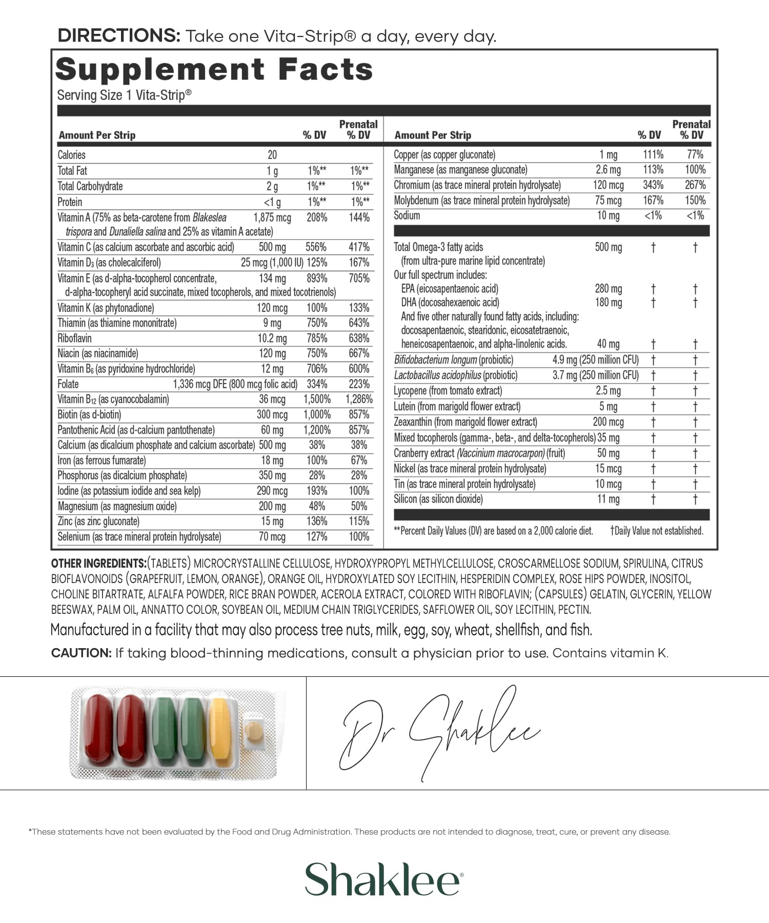 Shaklee mano sosteniendo la tira Vitalizer Women para uso inmediato