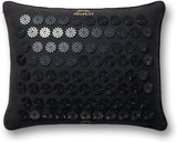 ShaktiMat almohada premium frontal mostrando diseño negro y forma ergonómica, beneficio soporte cervical