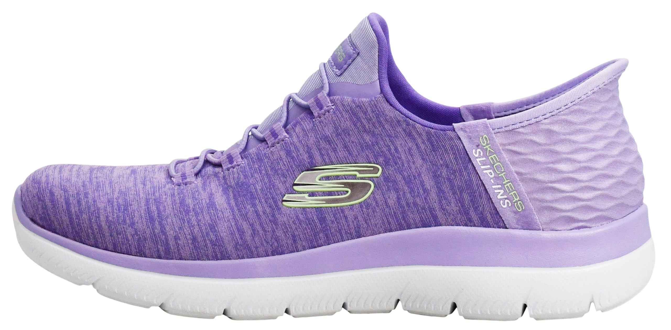 Skechers comparación de tamaño con mano mostrando ajuste y escala