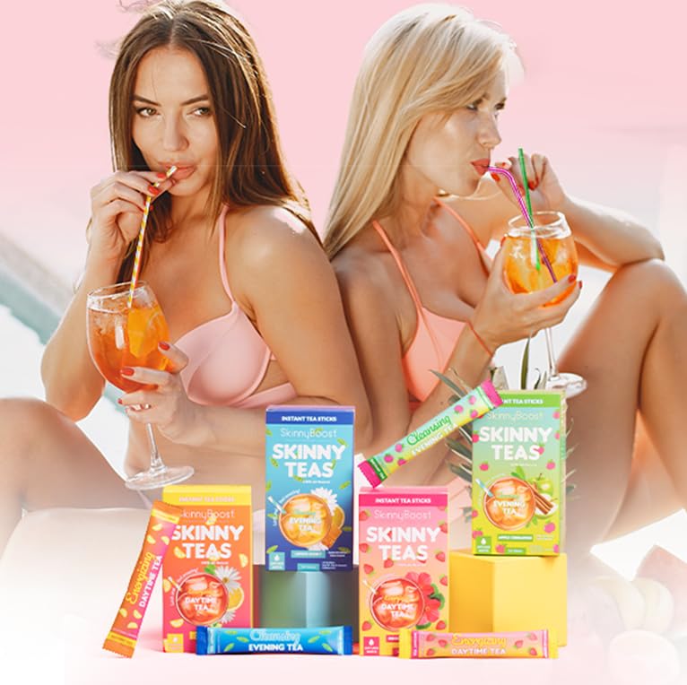 SkinnyBoost en mesa con productos para una rutina día y noche