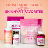 SkinnyFit en mesa de desayuno integrándose en rutina diaria saludable