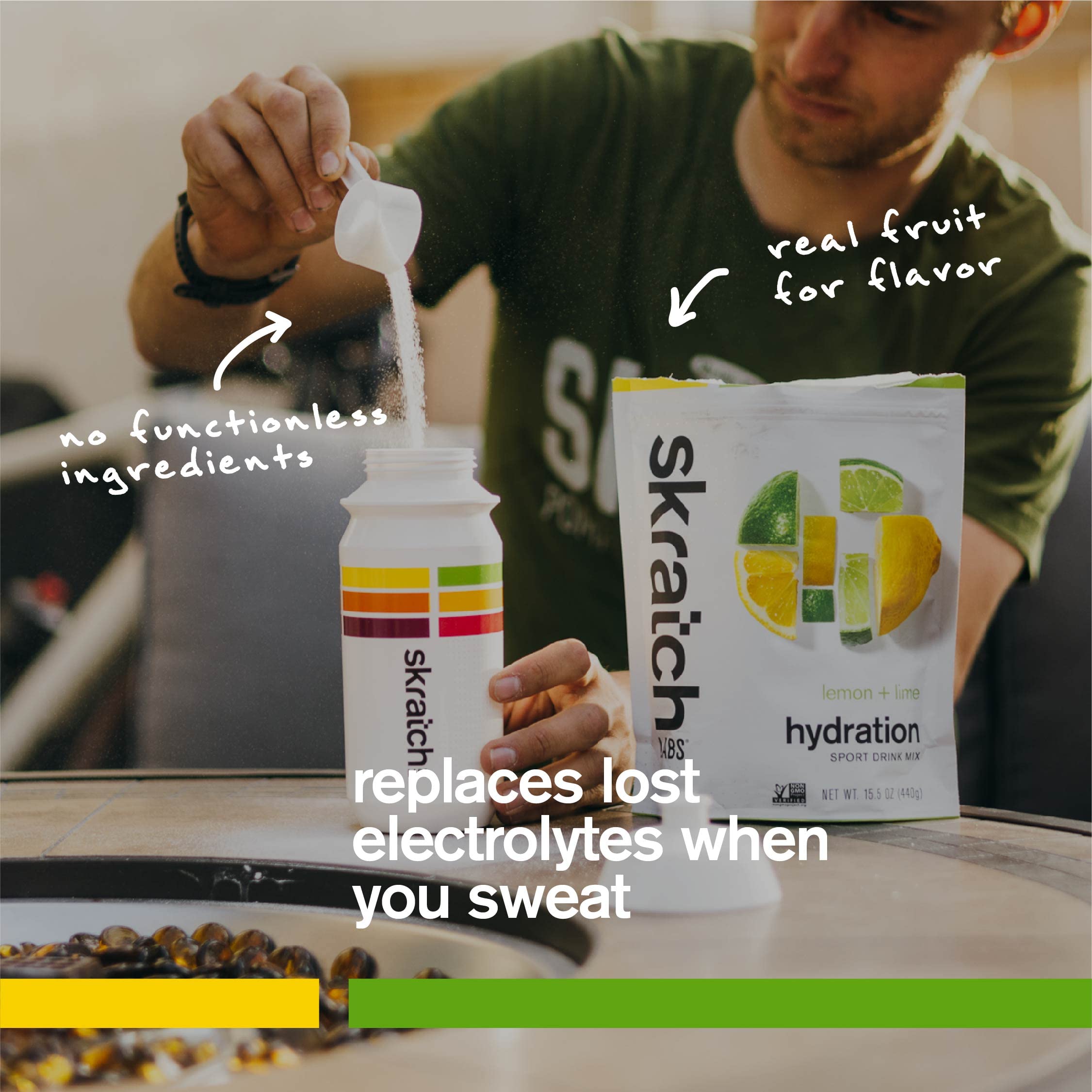 Skratch Labs bebida en uso por ciclista para reposición de electrolitos