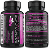 SmarterVitamins cápsulas en una taza para comparar tamaño y dosificación visual