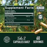 SMNutrition cápsula en mano para comparar tamaño y facilitar la toma diaria