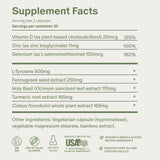 Snap Supplements persona sosteniendo cápsulas para una rutina diaria