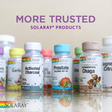 SOLARAY frasco en cocina junto a alimentos para ilustrar uso diario y conveniencia