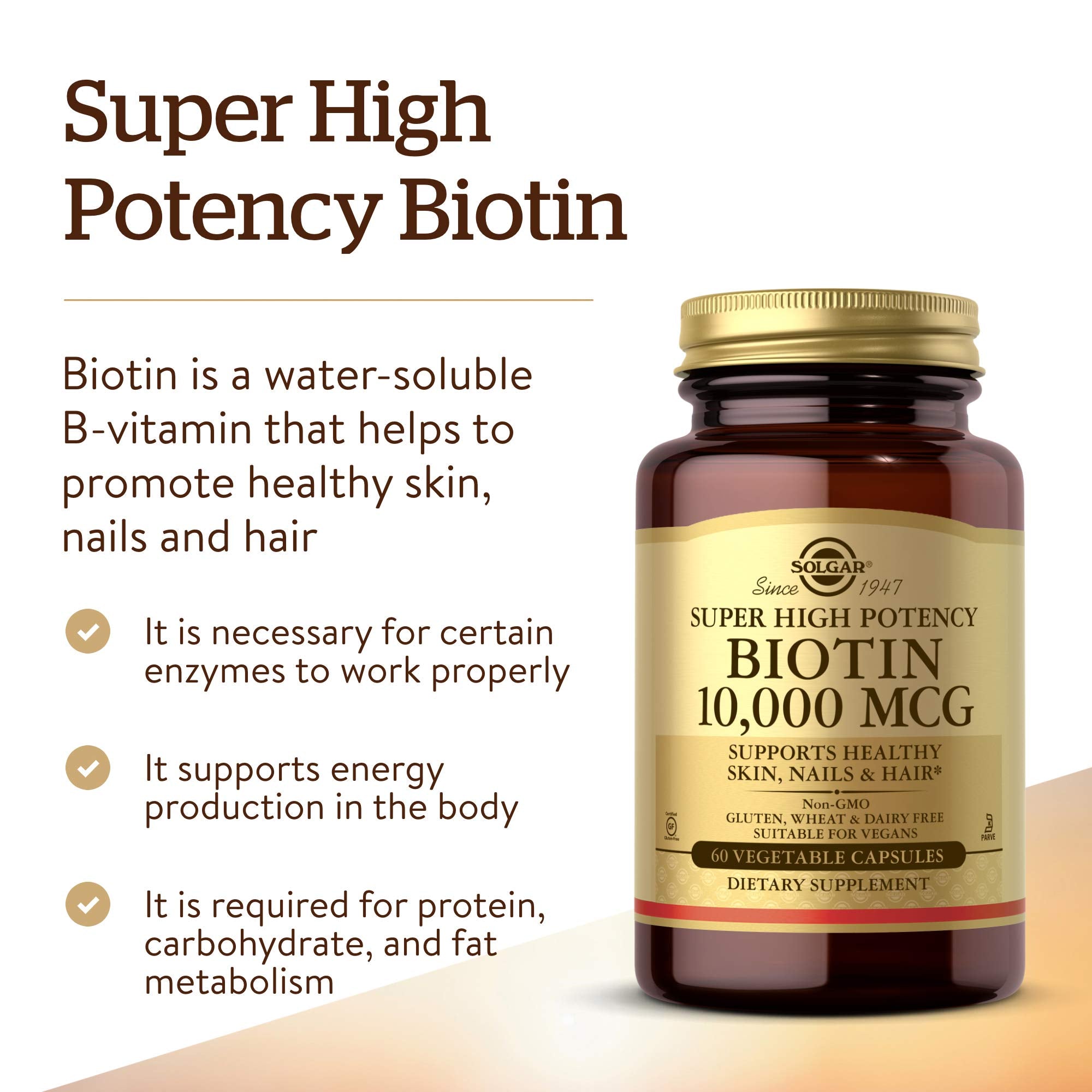 Solgar biotin persona tomando cápsula, beneficio de uso diario sencillo