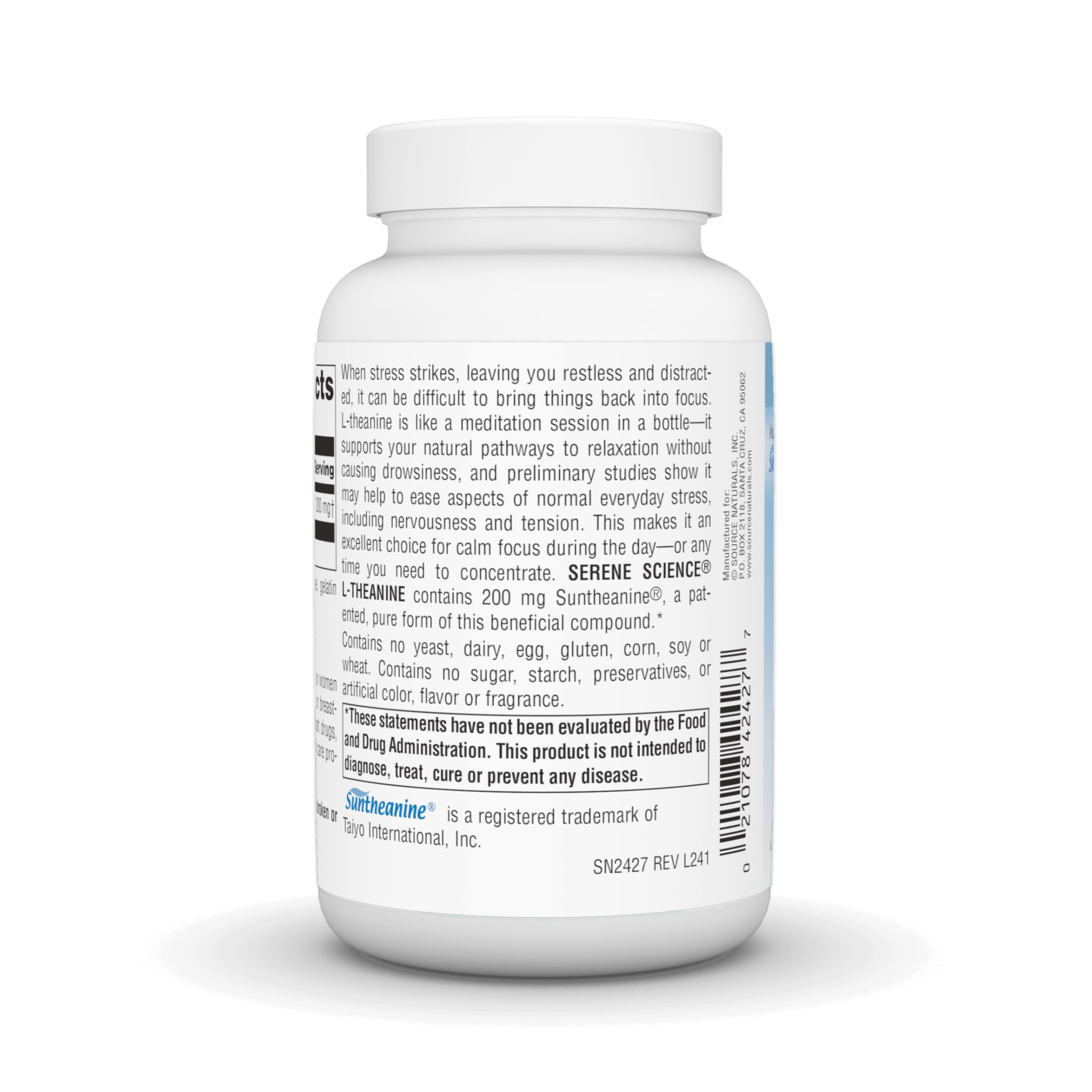 Source Naturals cápsulas en mano para comparar la escala fácilmente