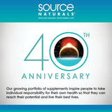 Source Naturals en cocina lifestyle sugiriendo uso diario conveniente