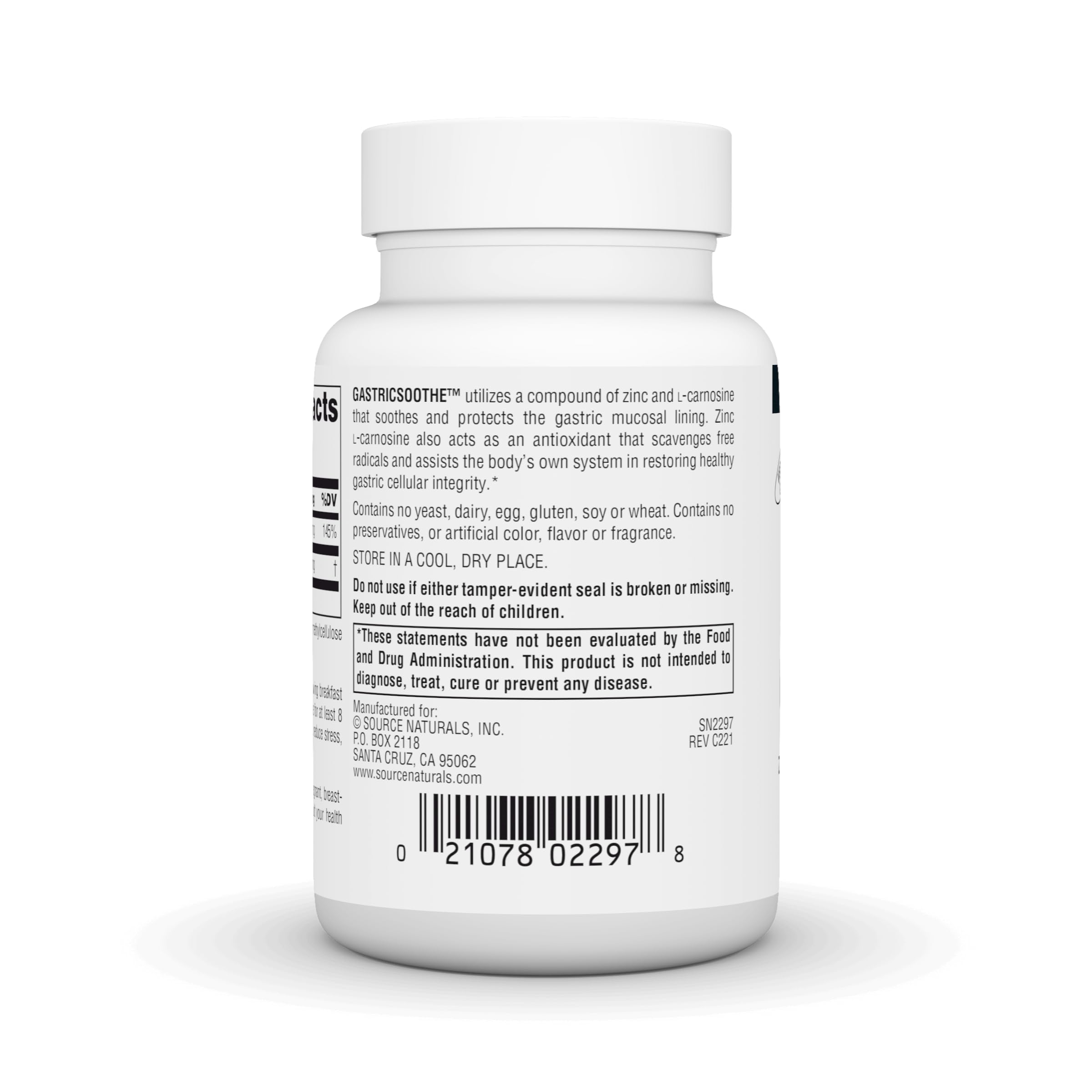 Source Naturals cápsulas en mano para comparar tamaño y facilitar la dosificación