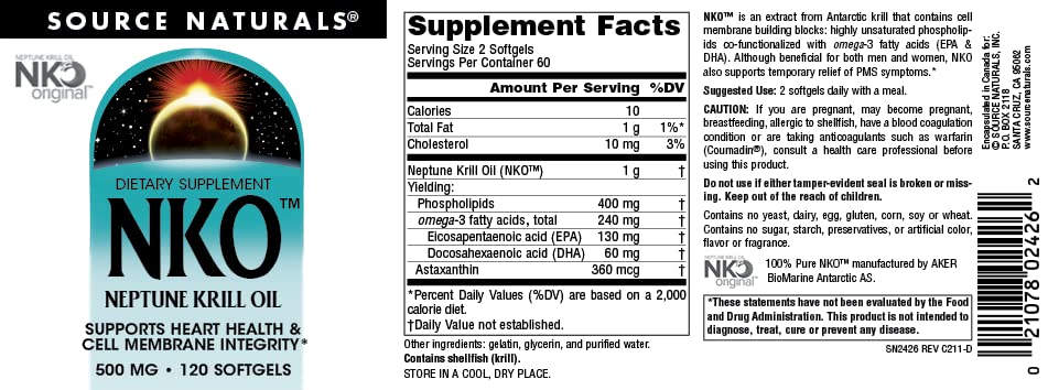 Source Naturals manos sosteniendo cápsula NKO para mostrar escala y conveniencia