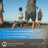 Source Naturals frasco junto a desayuno saludable para integrar en la rutina diaria