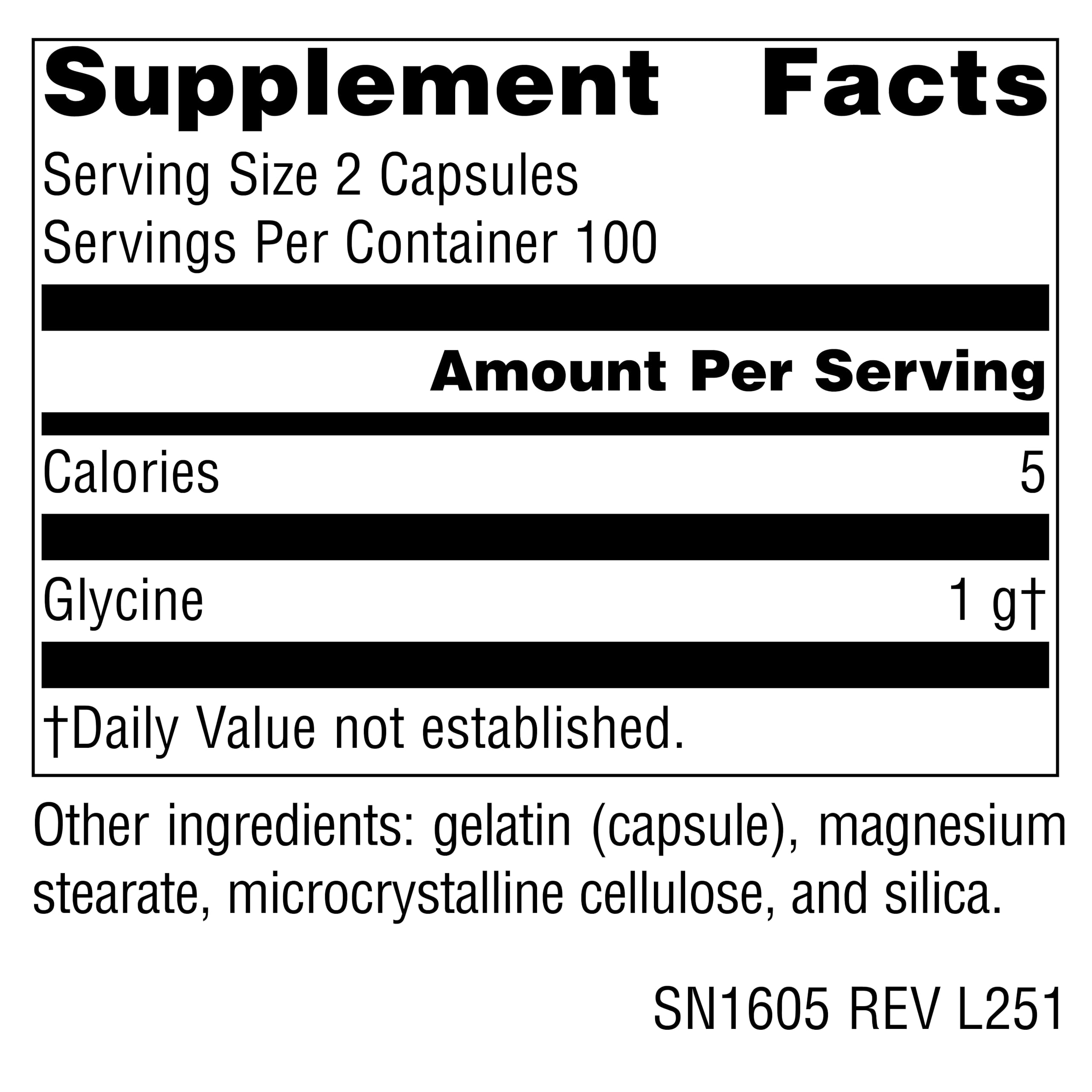 Source Naturals cápsulas en mano para fácil ingestión y transporte