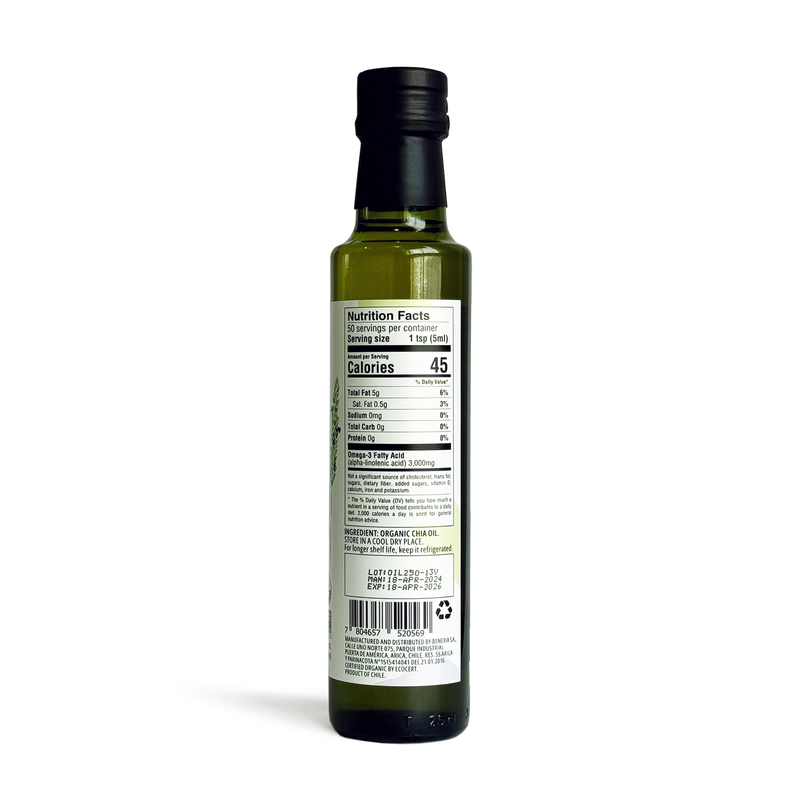 Seeds of Wellness vertiendo aceite en ensalada, beneficio: uso culinario en crudo
