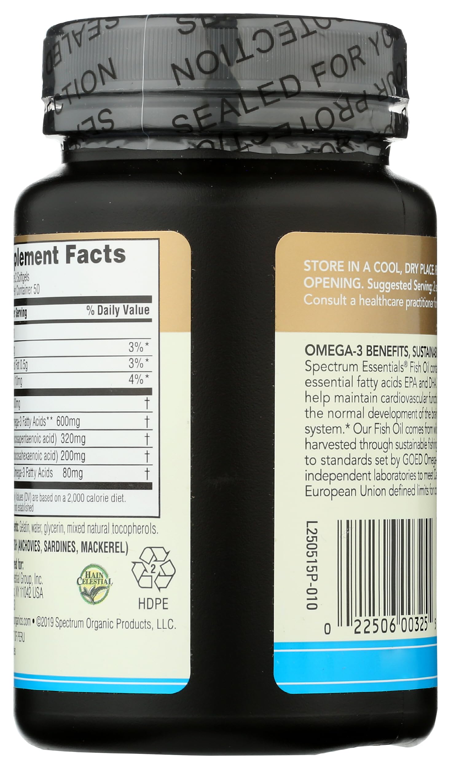 Spectrum fish oil primer plano de cápsula blanda mostrando textura y fácil ingestión