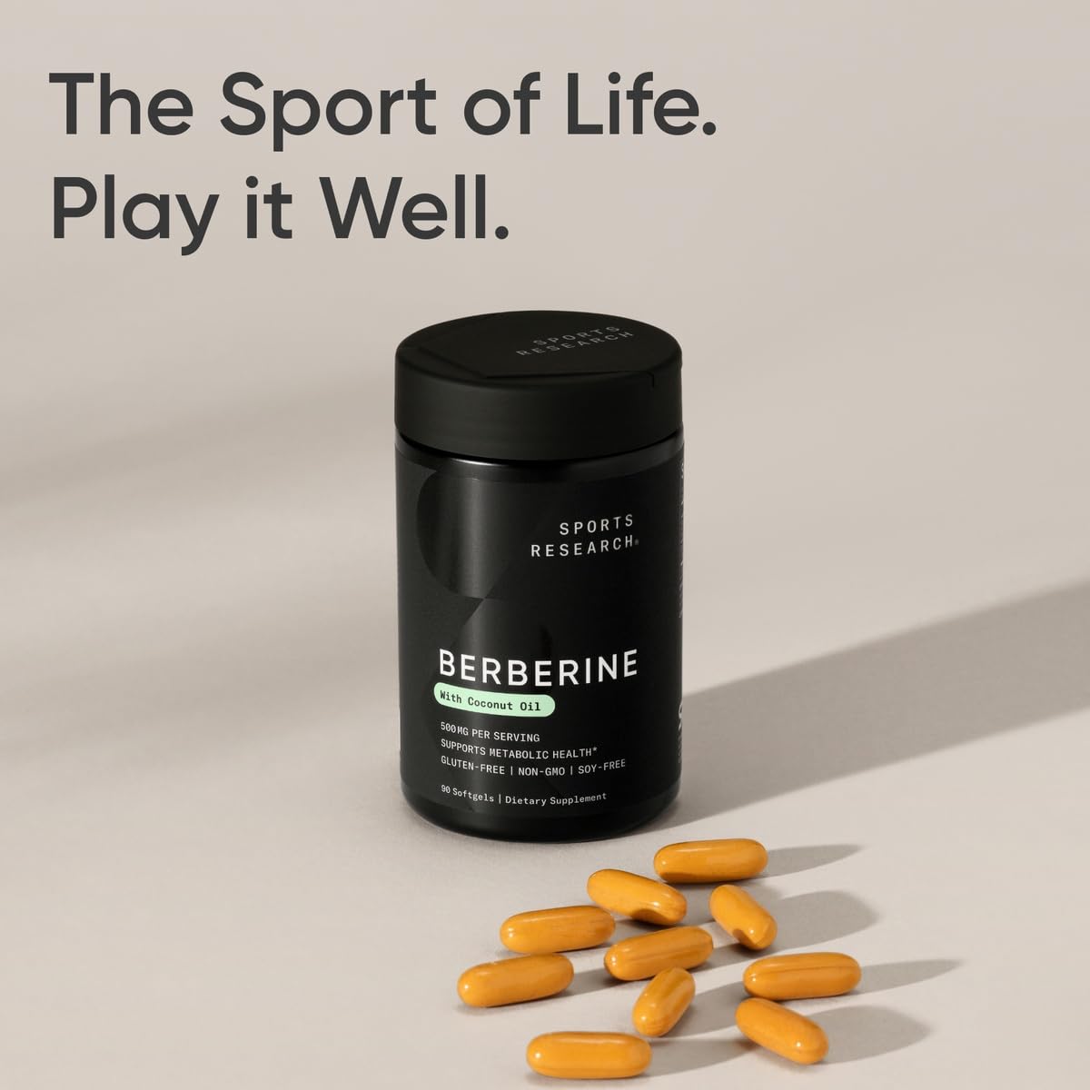 Sports Research softgels junto a una taza para uso cotidiano fácil
