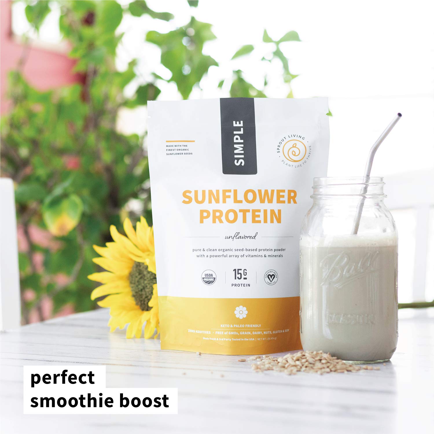 Sprout Living uso en cocina añadiendo proteína a una receta casera