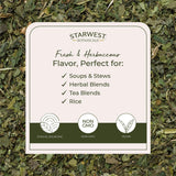 Starwest Botanicals hoja de ortiga infusionándose en taza para té sin cafeína
