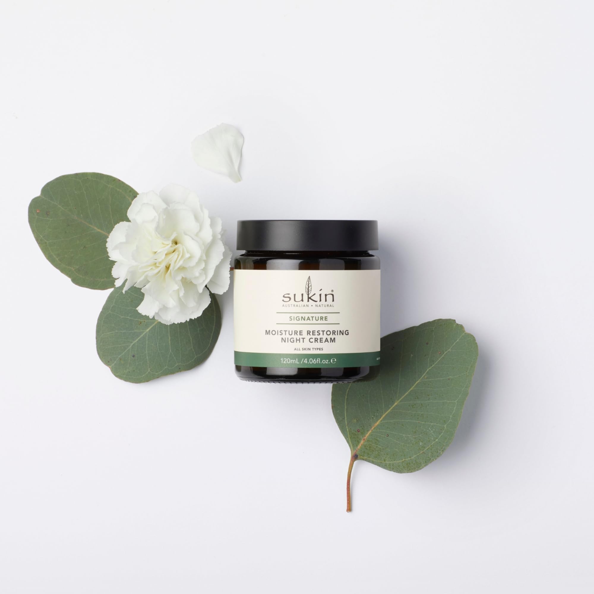 Sukin etiqueta legible con ingredientes y certificación vegana