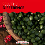 Sun Chlorella envase junto a desayuno nutritivo para complementar dieta