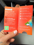 SUNII ENERGY GUM mano sosteniendo chicle para comparar tamaño y portabilidad