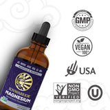Sunwarrior vaso con bebida mezclada para mostrar uso práctico y enmascarar sabor intenso