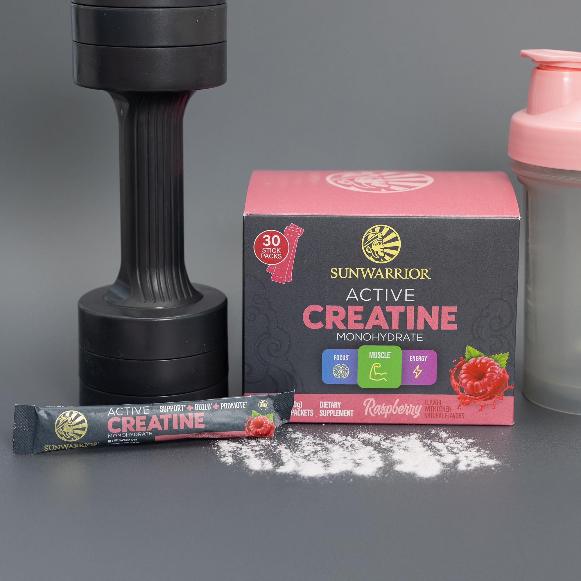 Sunwarrior producto en ambiente lifestyle con sabor frambuesa apetecible